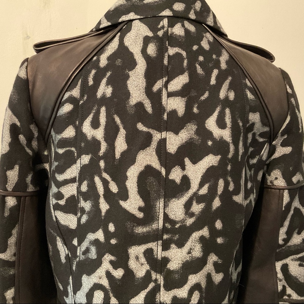 $798 NWT Diane Von Furstenberg, Moto Vintage, Leather/Wool Animal Print Jacket - Picture 11 of 13